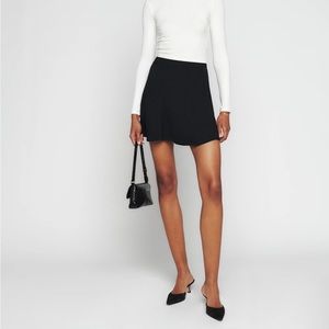 Reformation Flounce Mini Skirt in Black - Size 4